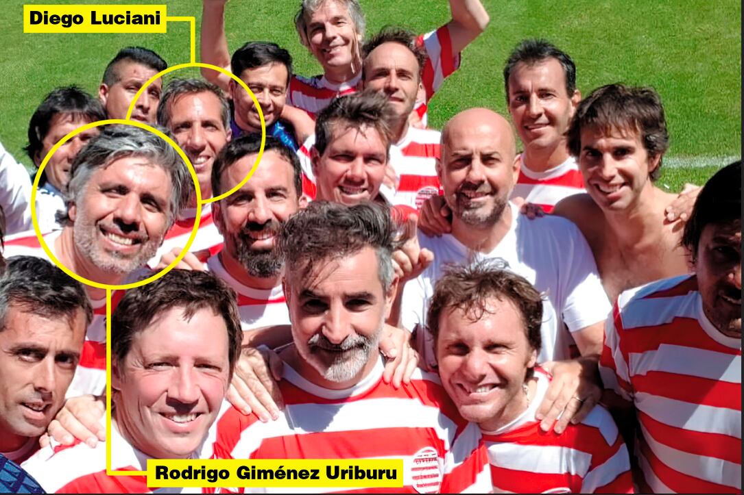 El juez y el fiscal en el equipo Liverpool durante un campeonato en la quinta de Macri