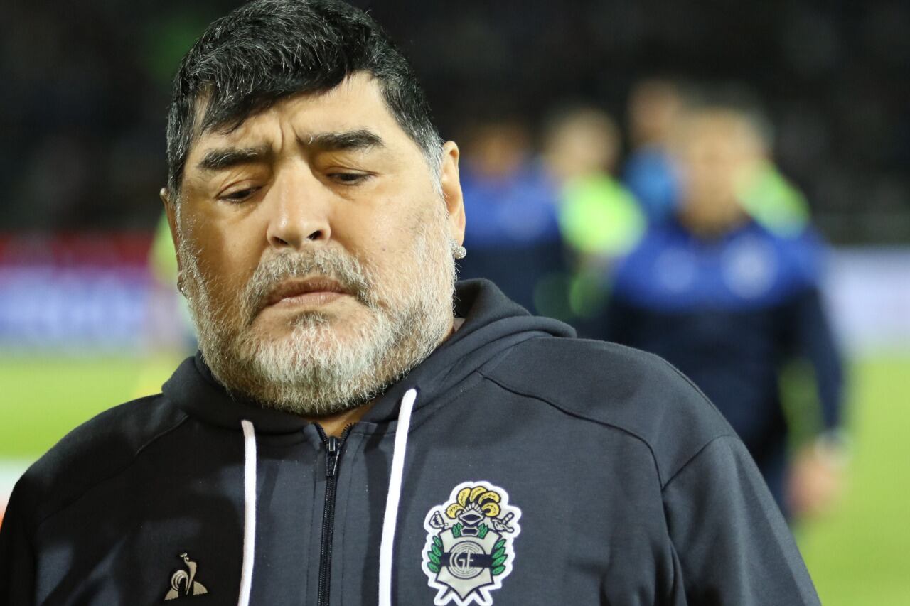 Diego Maradona, DT de Gimnasia.