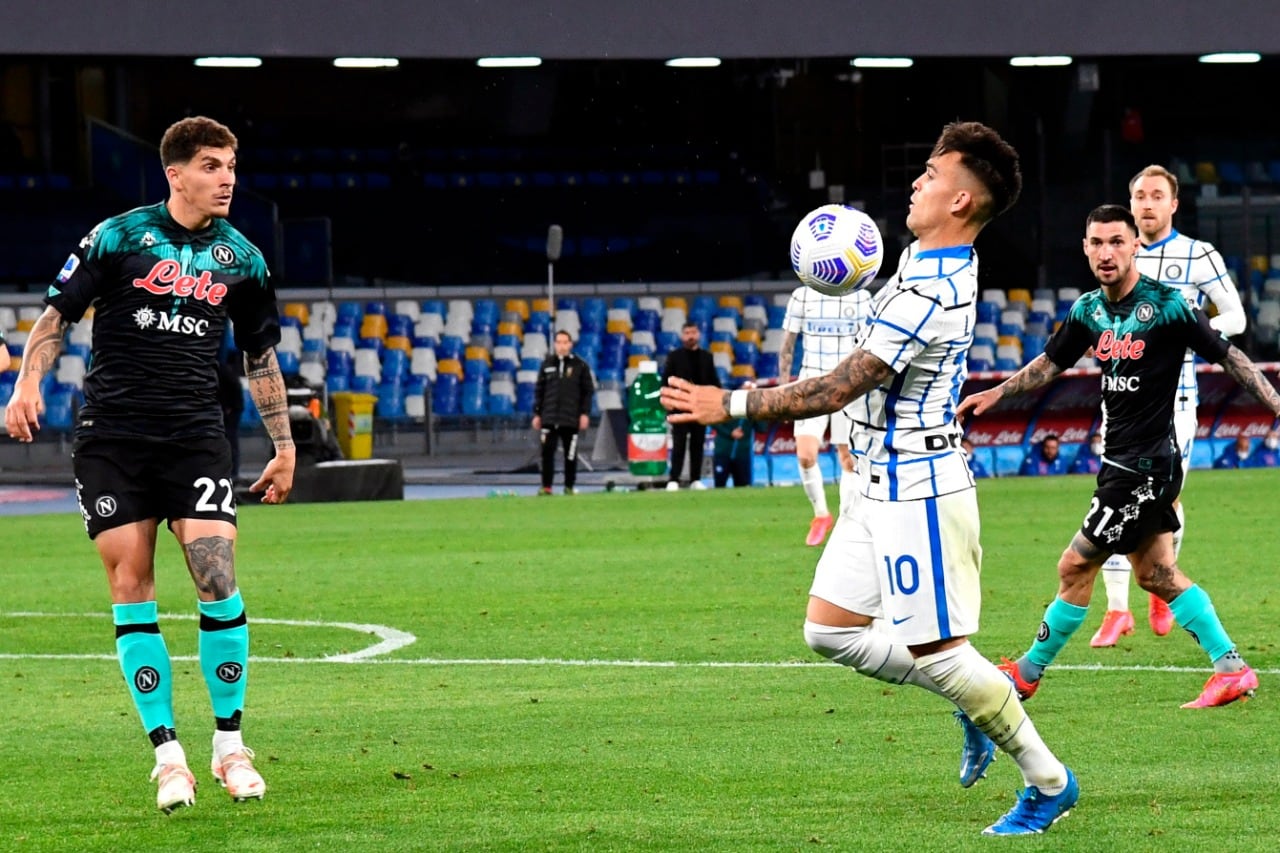 Lautaro la para de pecho; igualó Inter y sigue arriba.