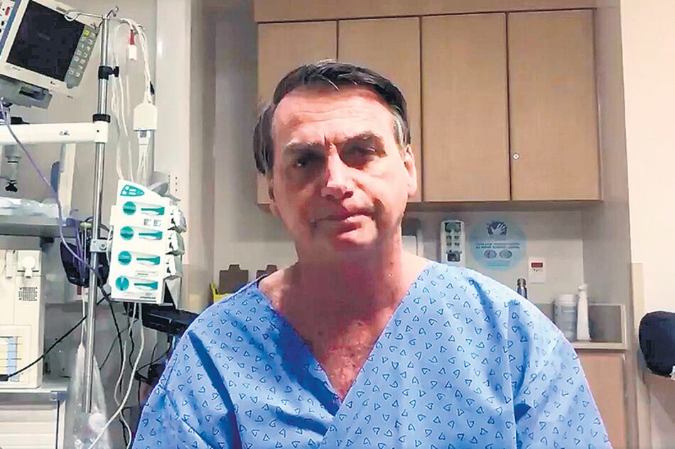 No hubo una explicación convincente de por qué Bolsonaro estuvo nueve horas dentro del quirófano pero la intervención duró siete.