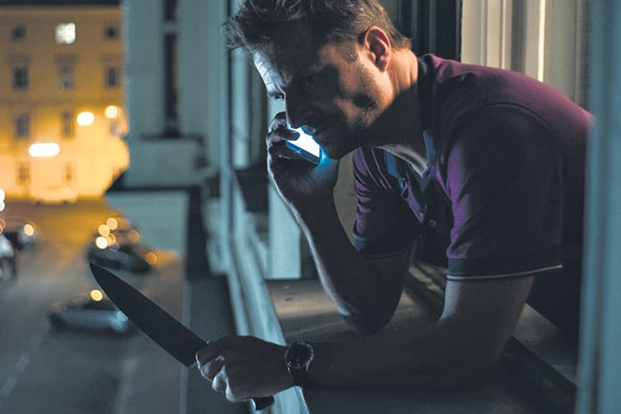 Animales, del polaco Greg Zglinski, pone en escena un complejo mecanismo siniestro.