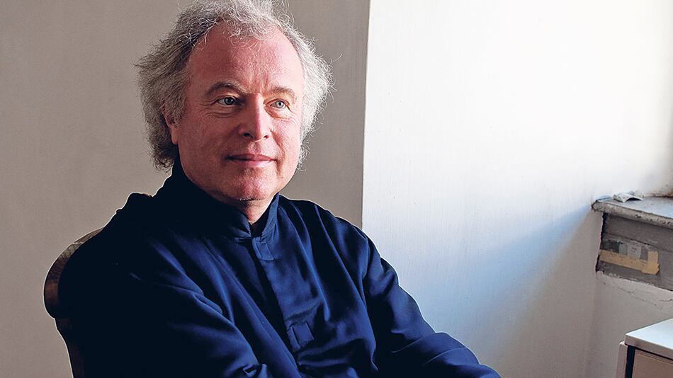 Schiff grabó una integral de referencia de las sonatas de Beethoven.