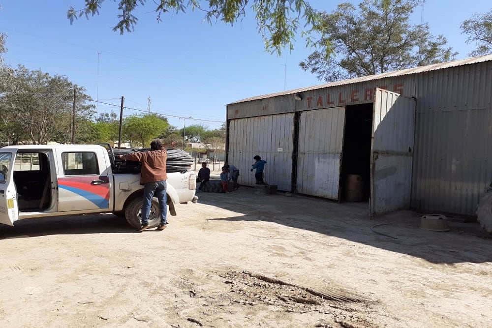 Recursos Hídricos llevó caños ayer a La Puntana 