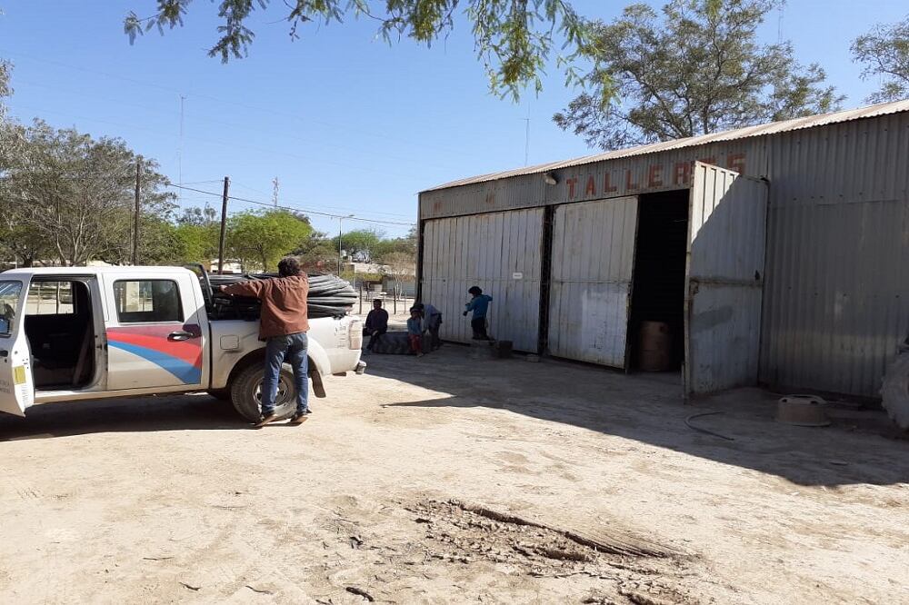 Recursos Hídricos llevó caños ayer a La Puntana