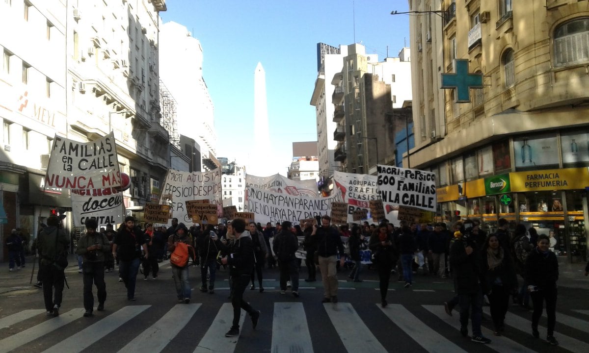 Los trabajadores de PepsiCo reclaman a reapertura de la planta de Vicente López.