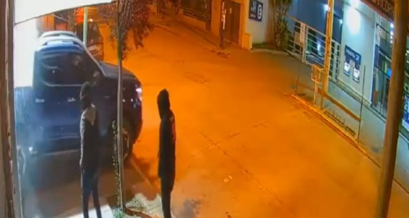 Imagen tomada por una de las cámaras de seguirdad, de los ladrones.