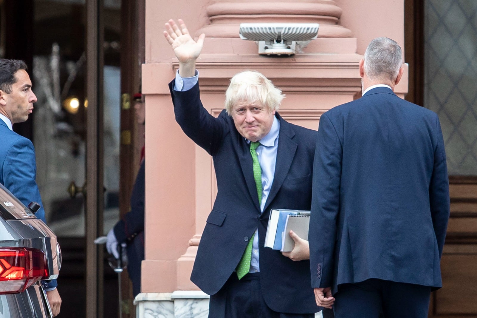 Johnson arribó a la Casa de Gobierno a las 15 horas