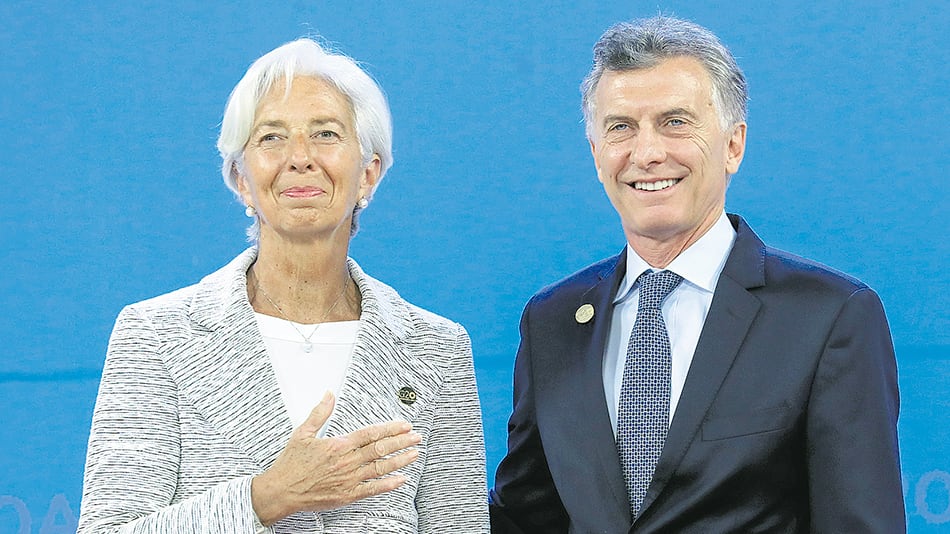 El FMI se abrazó a Macri y le dejó un campo minado al que lo suceda.