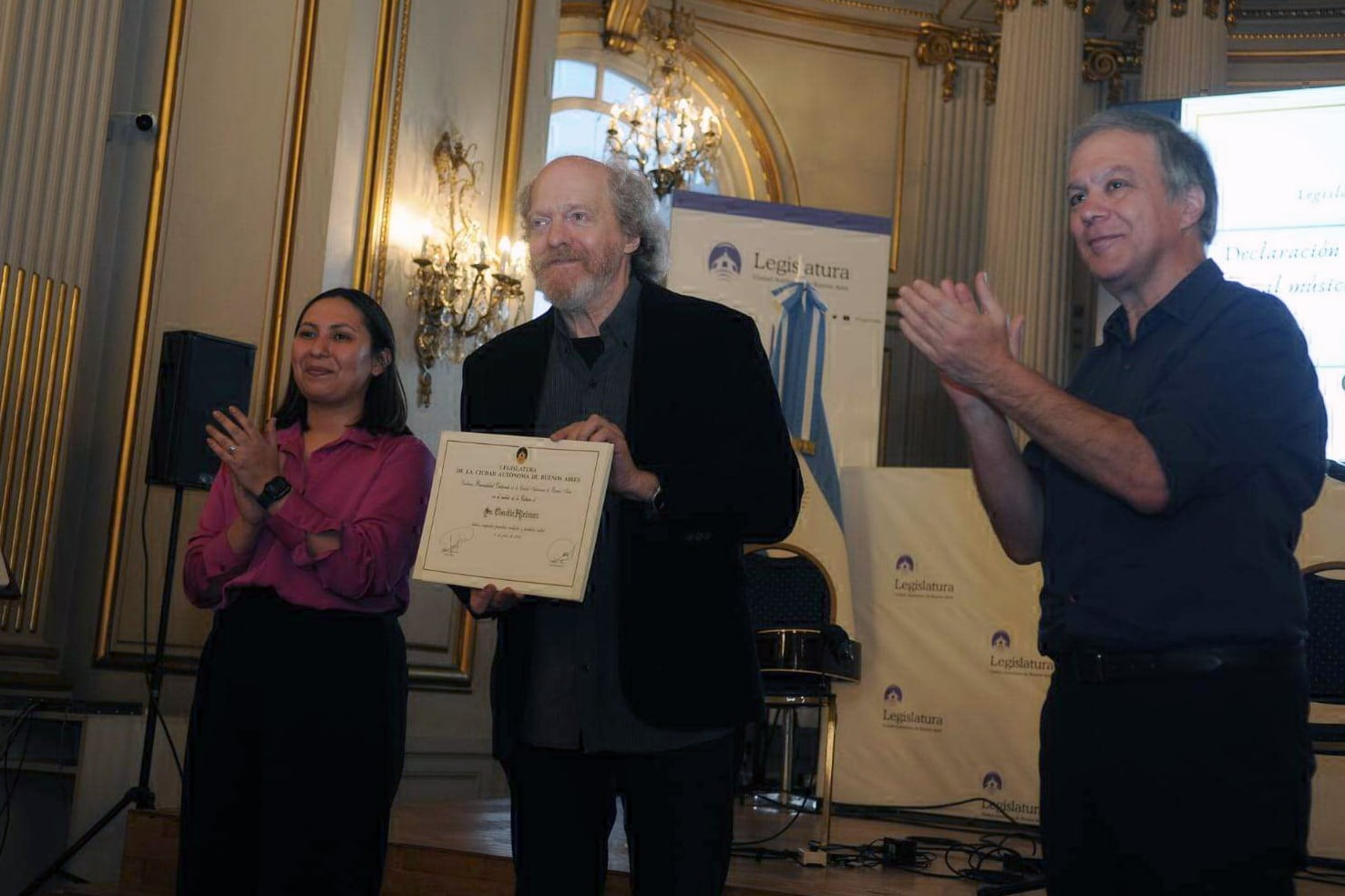 Además del periodismo y su labor solista, Kleiman ha participado en varios discos del rock argentino