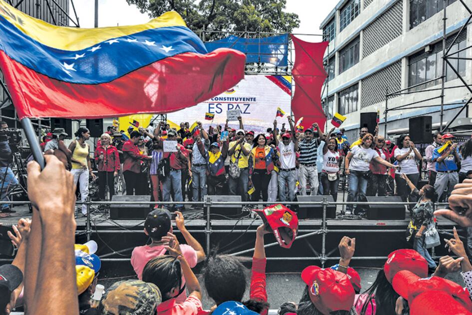 Simpatizantes de Maduro participaron de un acto político el 9 de julio en Caracas.