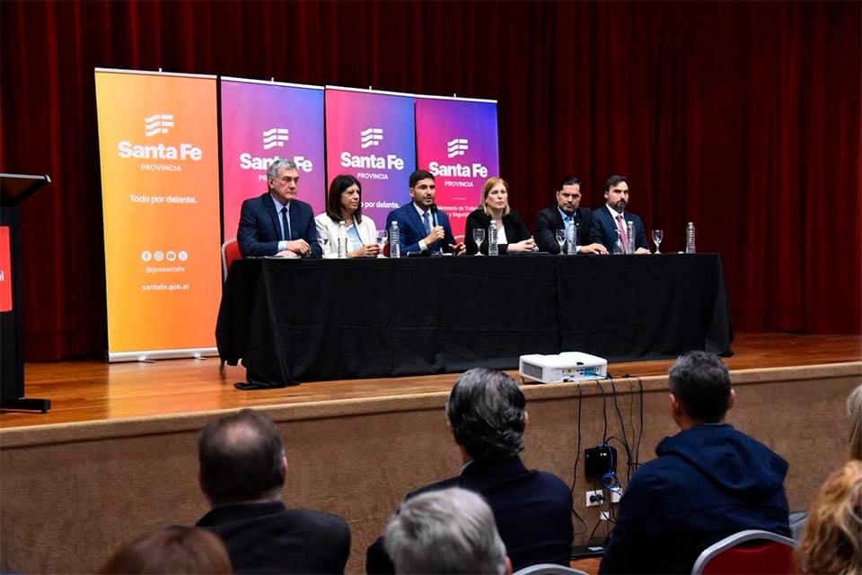 Pullaro eligió abrir en persona las jornadas de la Seguridad Social