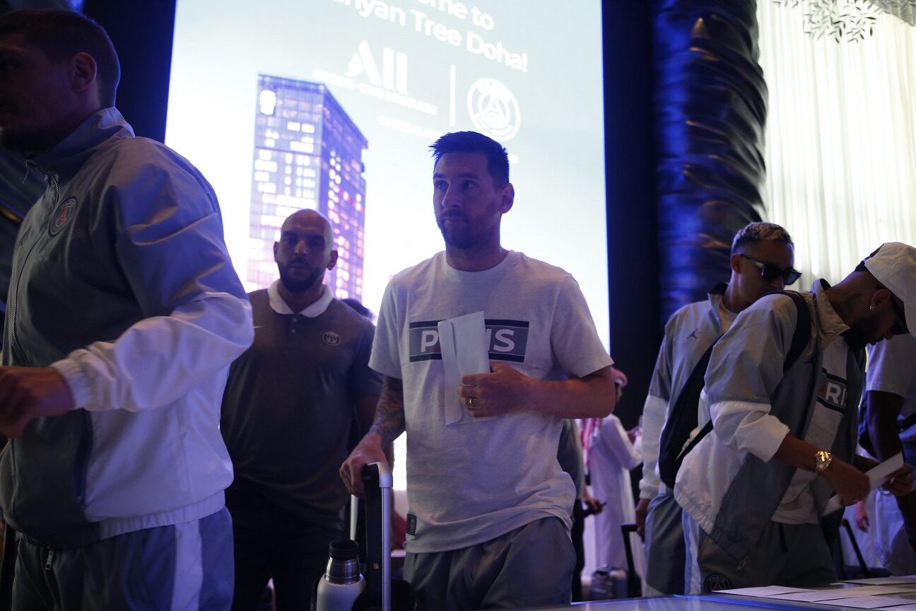 Messi en el aeropuerto de Doha