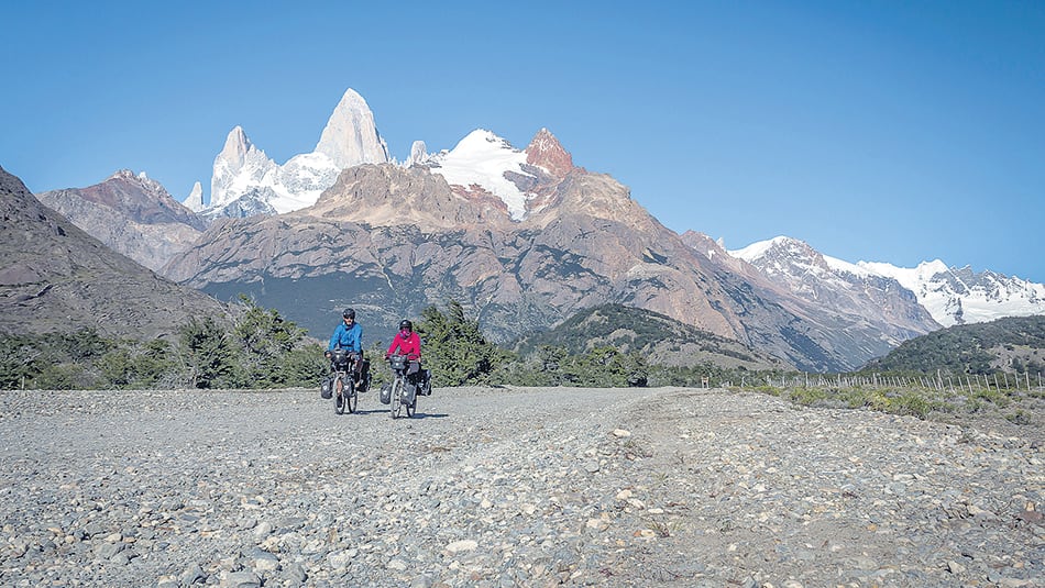 Andrés Calla y Jimena Sánchez crearon la web La vida de viaje y comenzaron en 2013 con la recorrida de la RN 40.