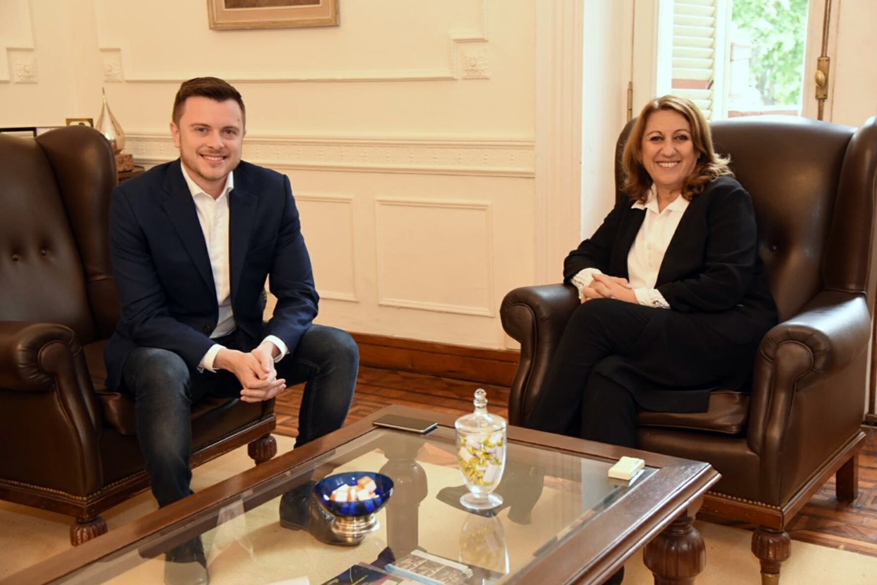 Roy y Mónica en el Palacio de los Leones. La semana que viene recibirá a otros electos.