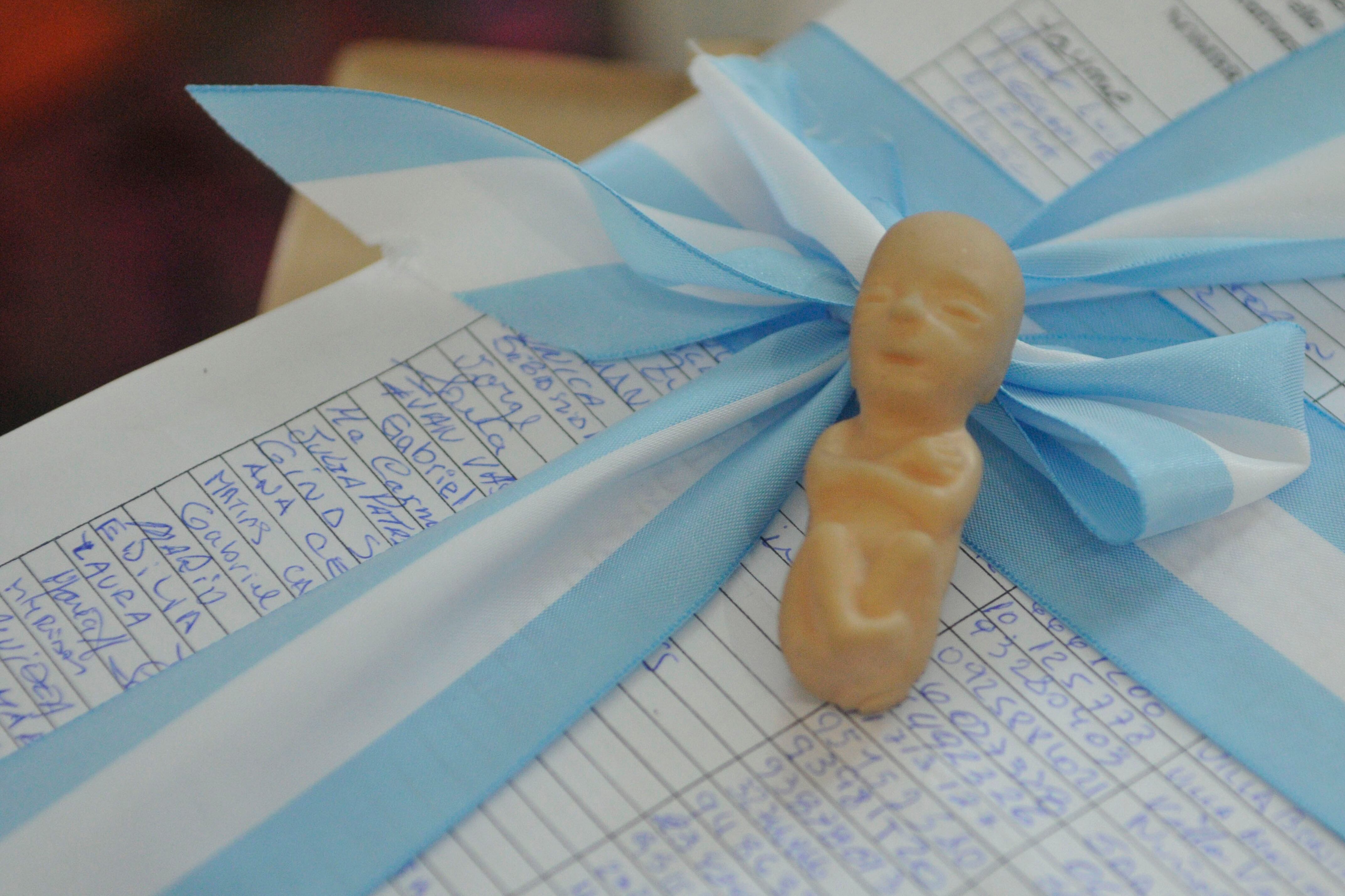 La página Asistencia para la mujer ofrece asesorar pero intimida y engaña.