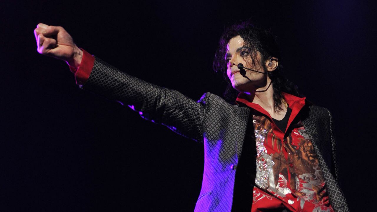 La biopic "Michael Jackson: The Life of an Icon" entró a Netflix, maridando perfecto con la clásica "This Is It".