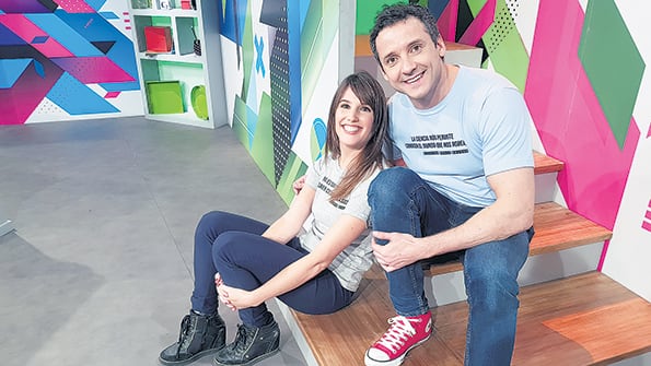 Andrés Rieznik y María Eugenia López, conductores de La liga de la ciencia.