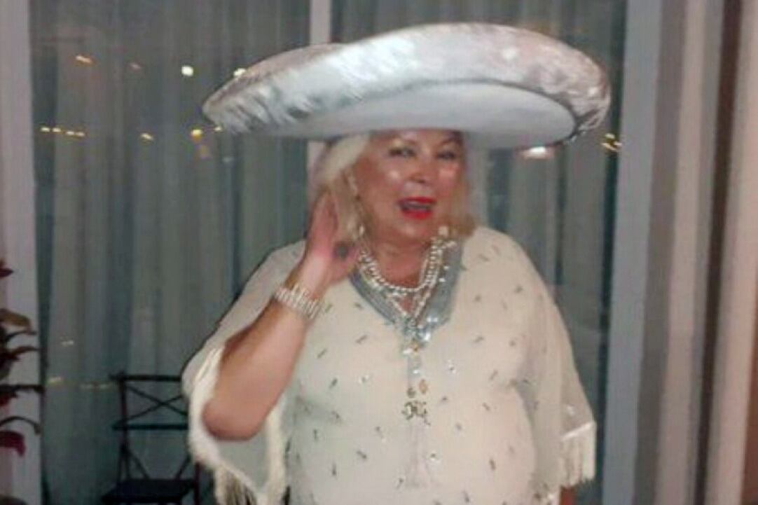 Elisa Carrió dio una versión de patas cortas sobre su fiesta de cumpleaños y el intendente de Exaltación de la Cruz la desmitió.