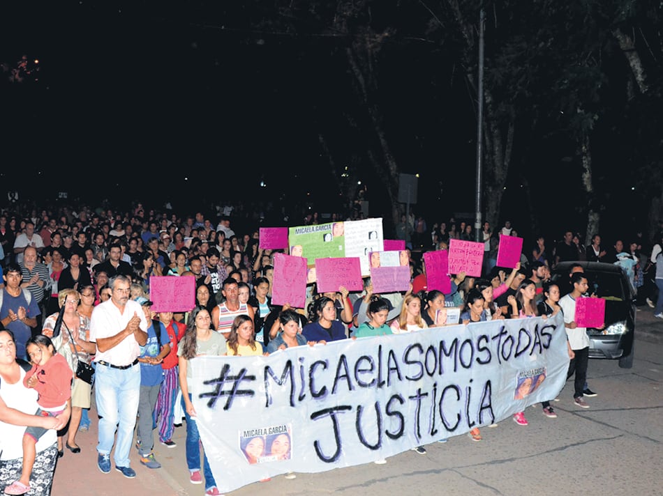 En Gualeguay, miles de personas marcharon el sábado a la noche para pedir justicia por Micaela.
