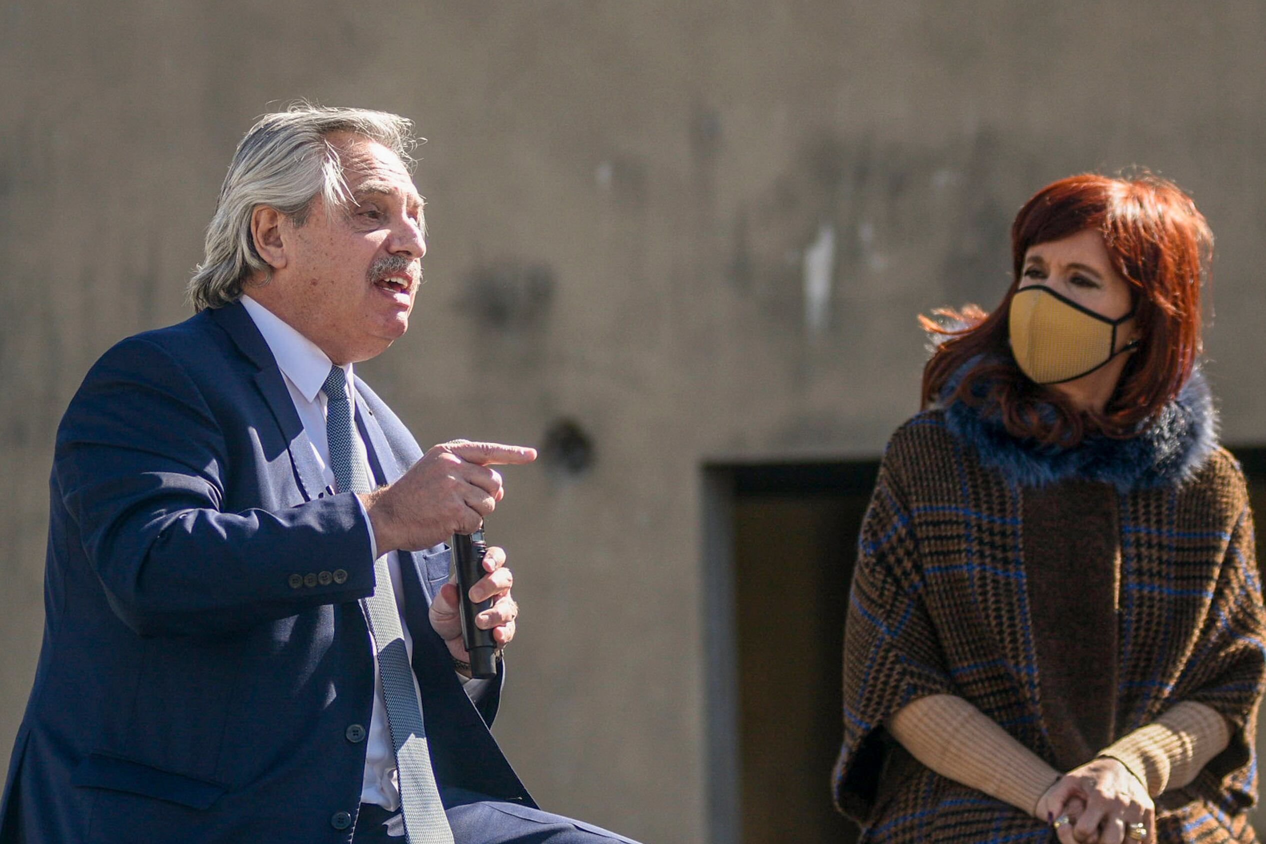 Con Alberto Fernández en Olivos y Cristina Kirchner en el Senado, anoche se cerraban las listas.