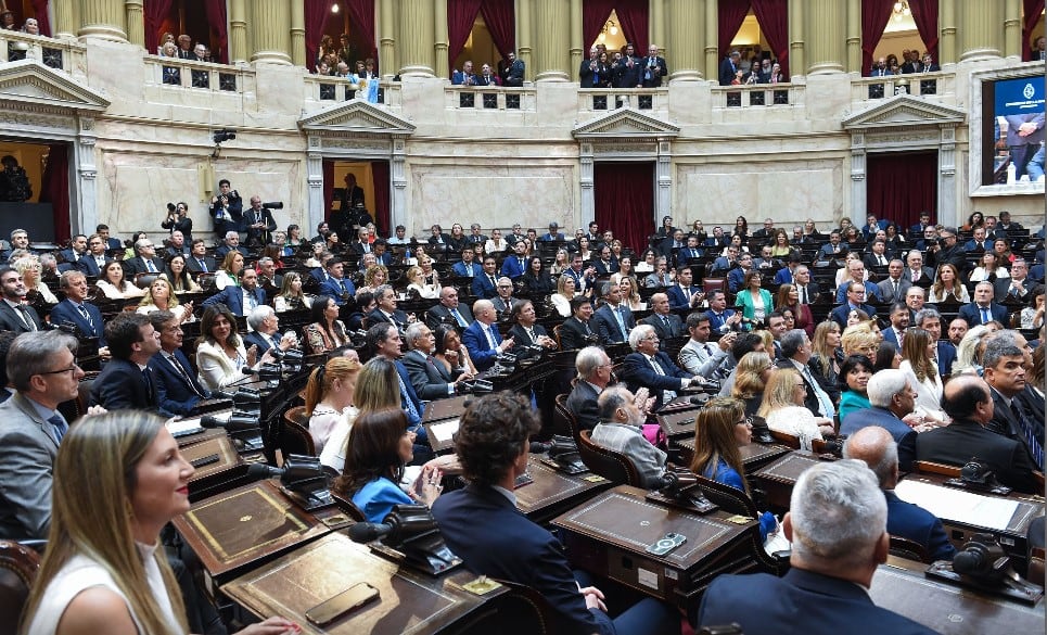 Cómo es el camino legislativo para validar o invalidar el mega DNU de Javier Milei y cuándo puede llegar a definirse. Imagen:  Prensa Senado.