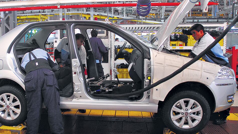 La producción de vehículos en junio creció 15,9 por ciento en la comparación anual.