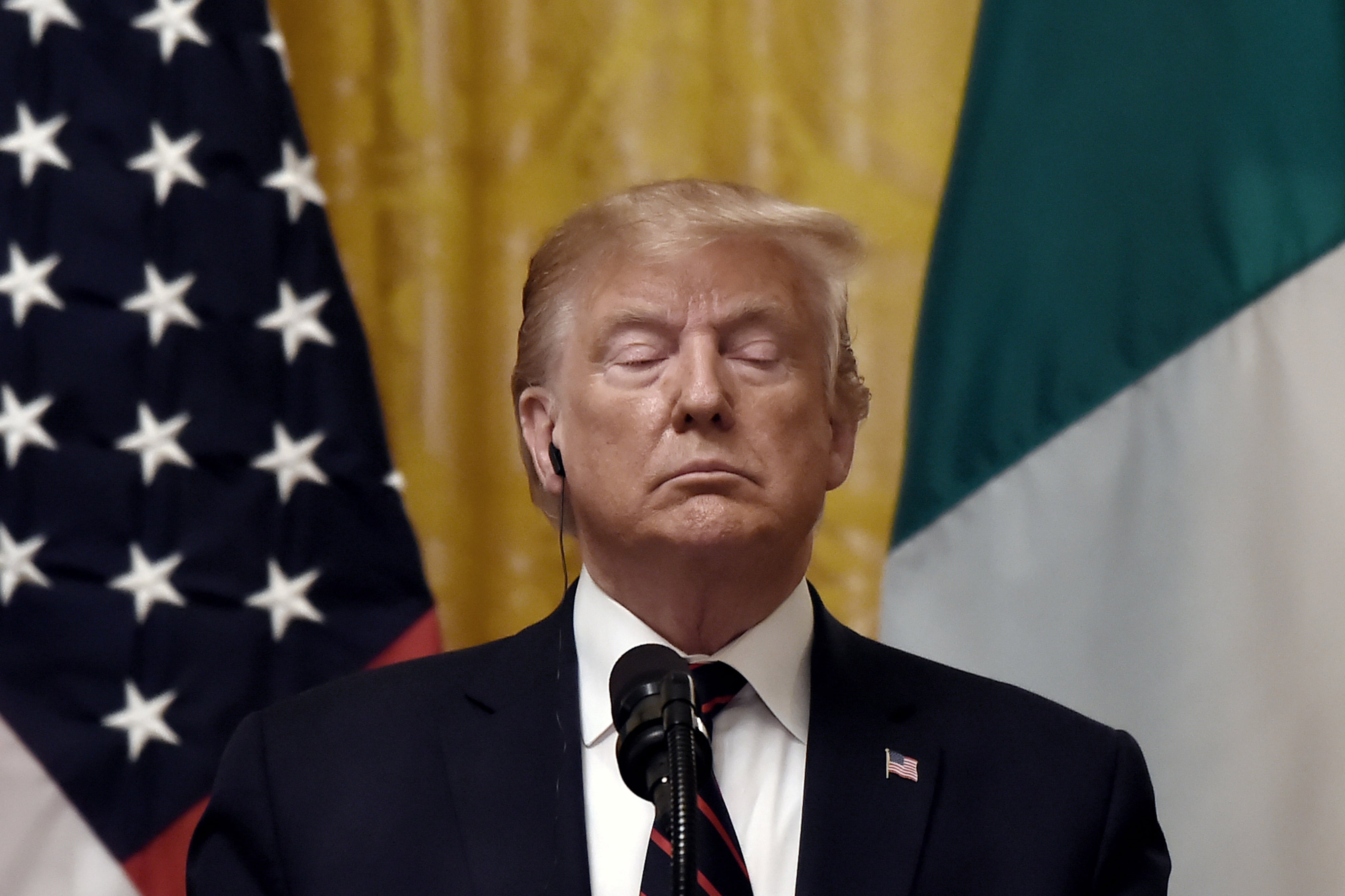 Trump insiste con la construcción de un muro fronterizo.