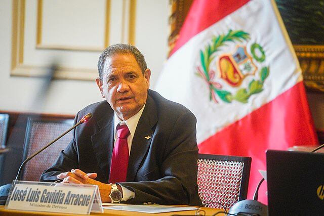 Ministro de Defensa de Perú, José Luis Gavidia. Fuente: Wikimedia Commons.