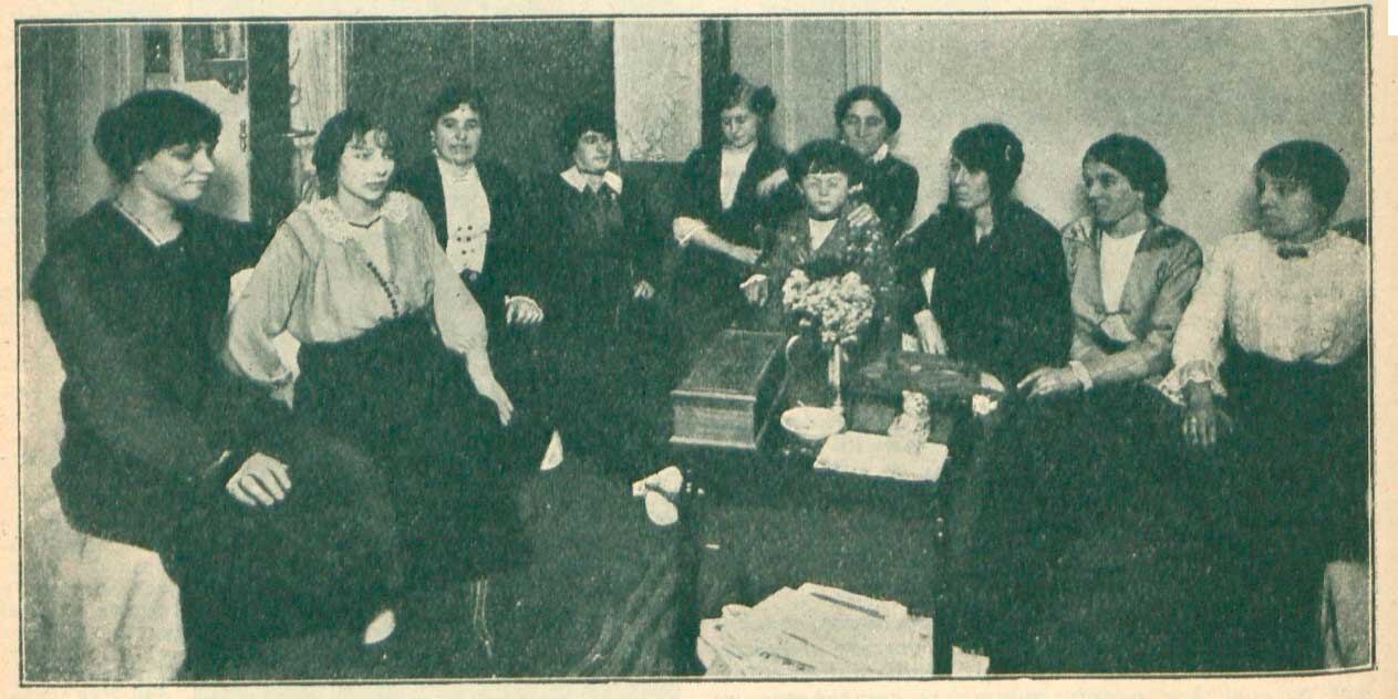 Comisión administradora del periódico Tribuna Femenina, en "Mujeres socialistas", en Fray Mocho, nº 157, 30 de abril de 1915.