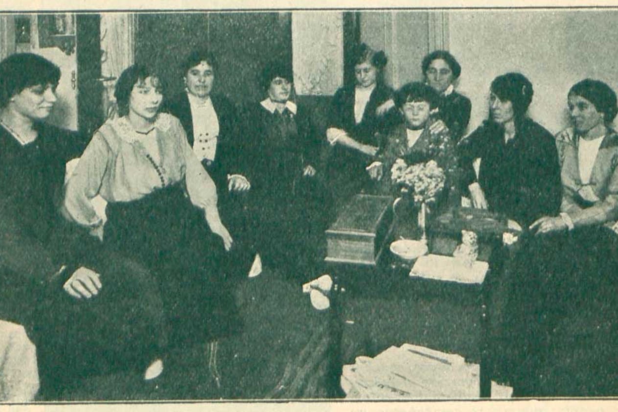 Comisión administradora del periódico Tribuna Femenina, en "Mujeres socialistas", en Fray Mocho, nº 157, 30 de abril de 1915.