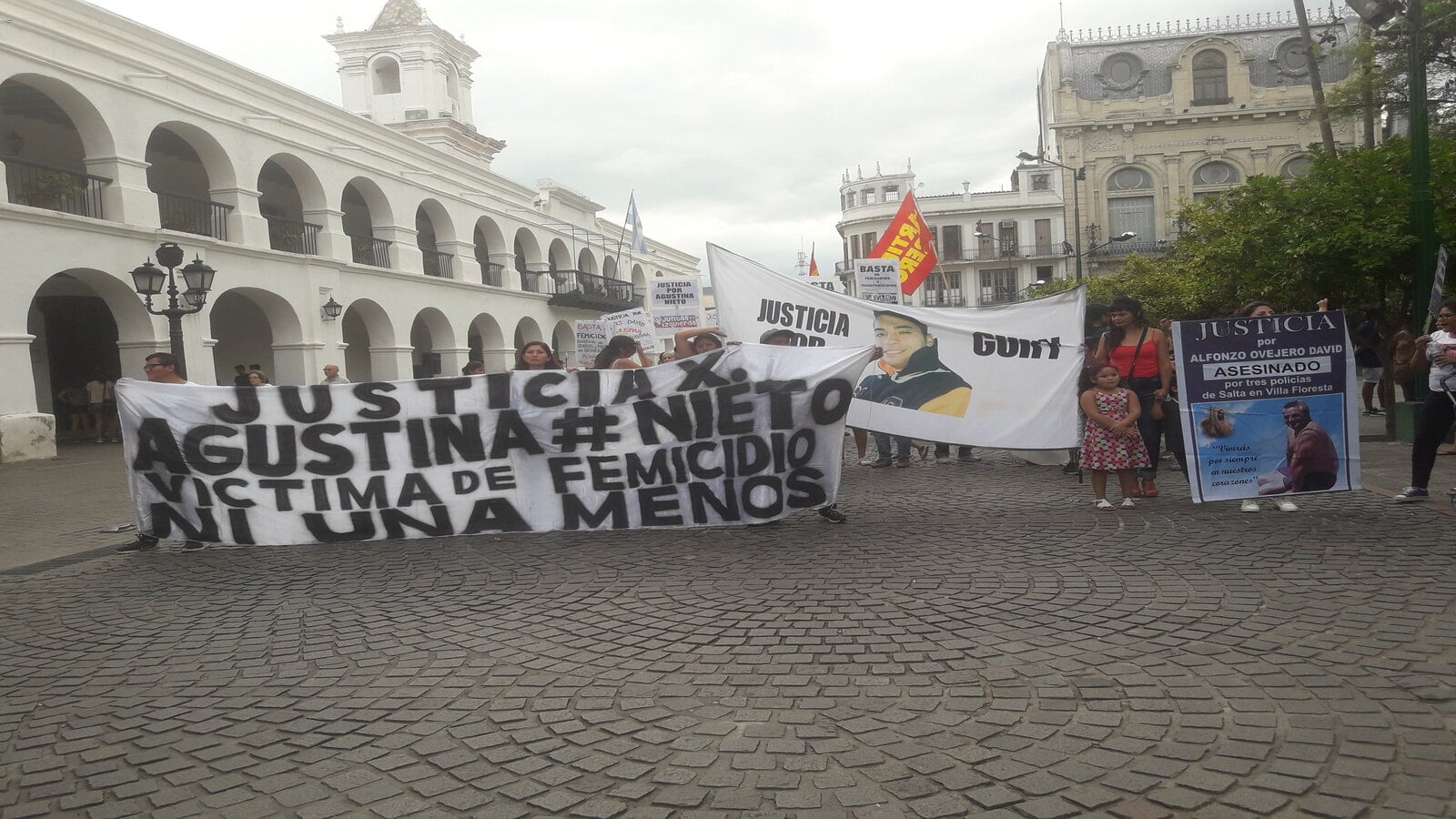 Marcha en el centro salteño