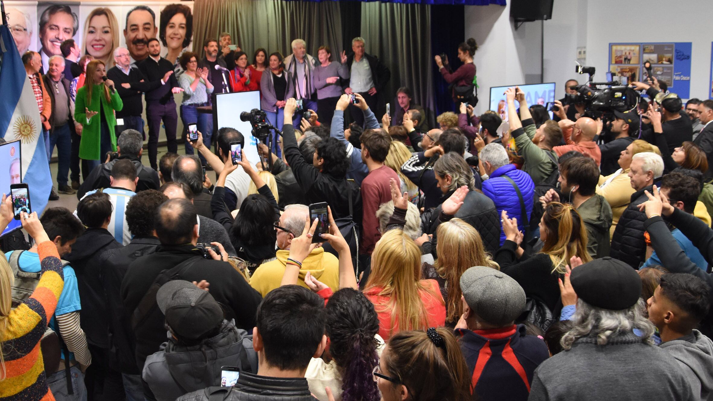 El anuncio en el bunker del Frente de Todos.