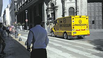 Después del record de la semana, el dólar se asentó 24 centavos más abajo.