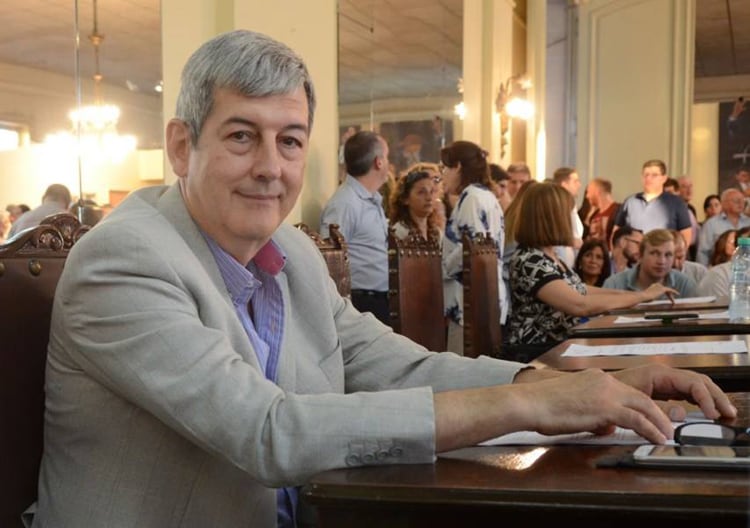 El concejal de la discordia en Luján, al que Cambiemos quiere premiar.