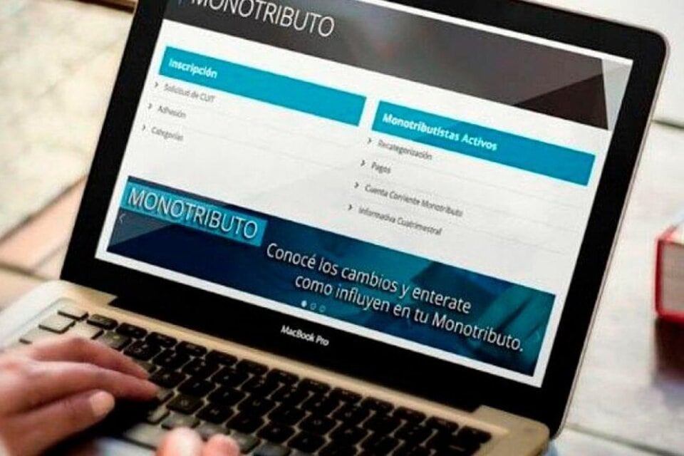 Esta línea de crédito cuenta con una garantía del Estado del 100% y podrá ser pagada en 24 cuotas. 