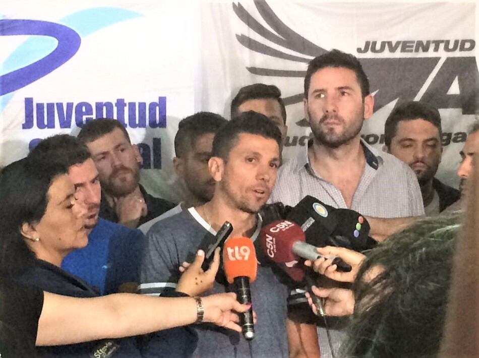 Los gremialistas expresaron su rechazo en la audiencia pública.