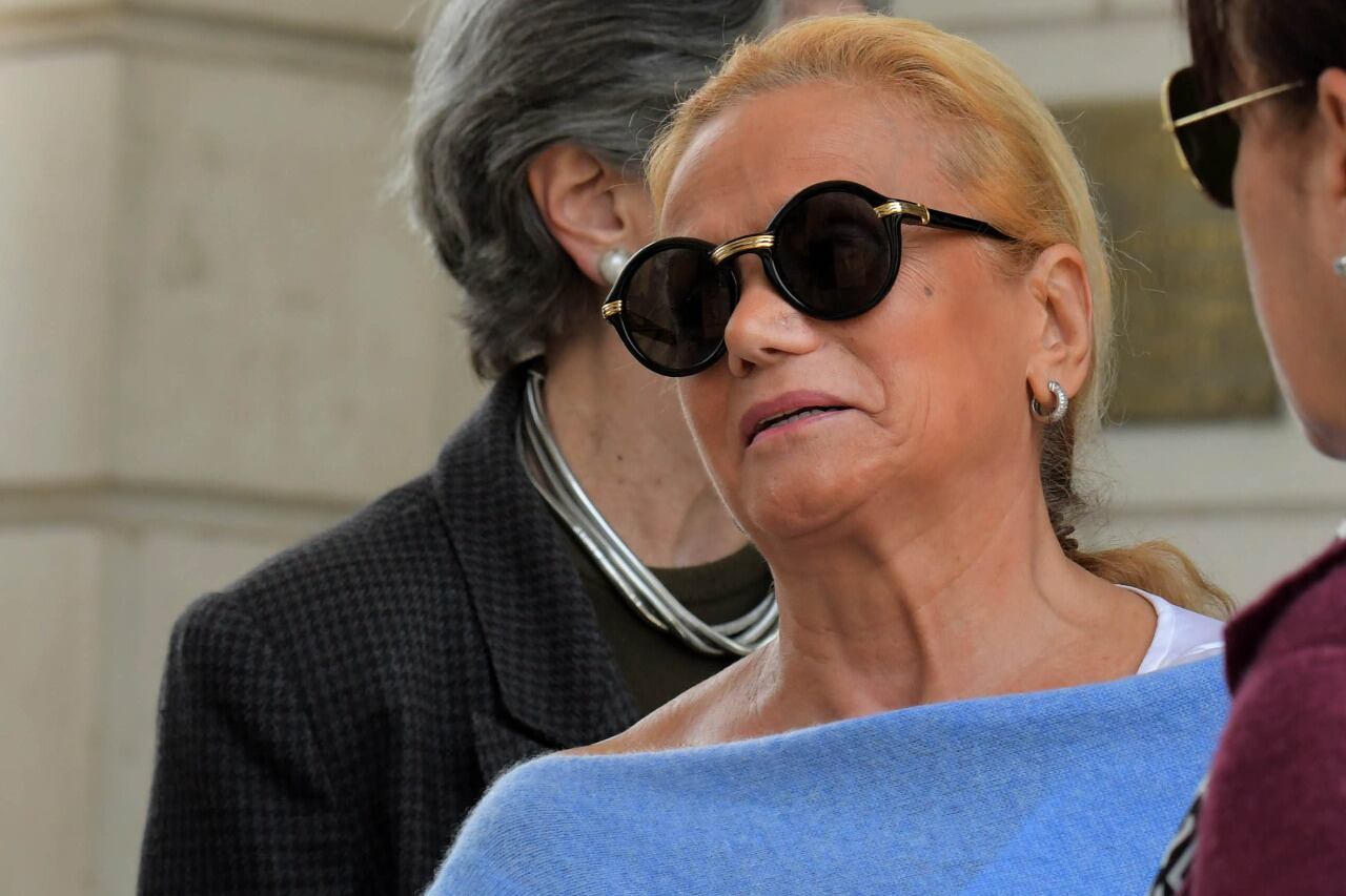 La marca de Serrano despegó durante la década del ‘80 cuando fue convocada para vestir a la esposa del expresidente Raúl Alfonsín, María Lorenza Barreneche. 