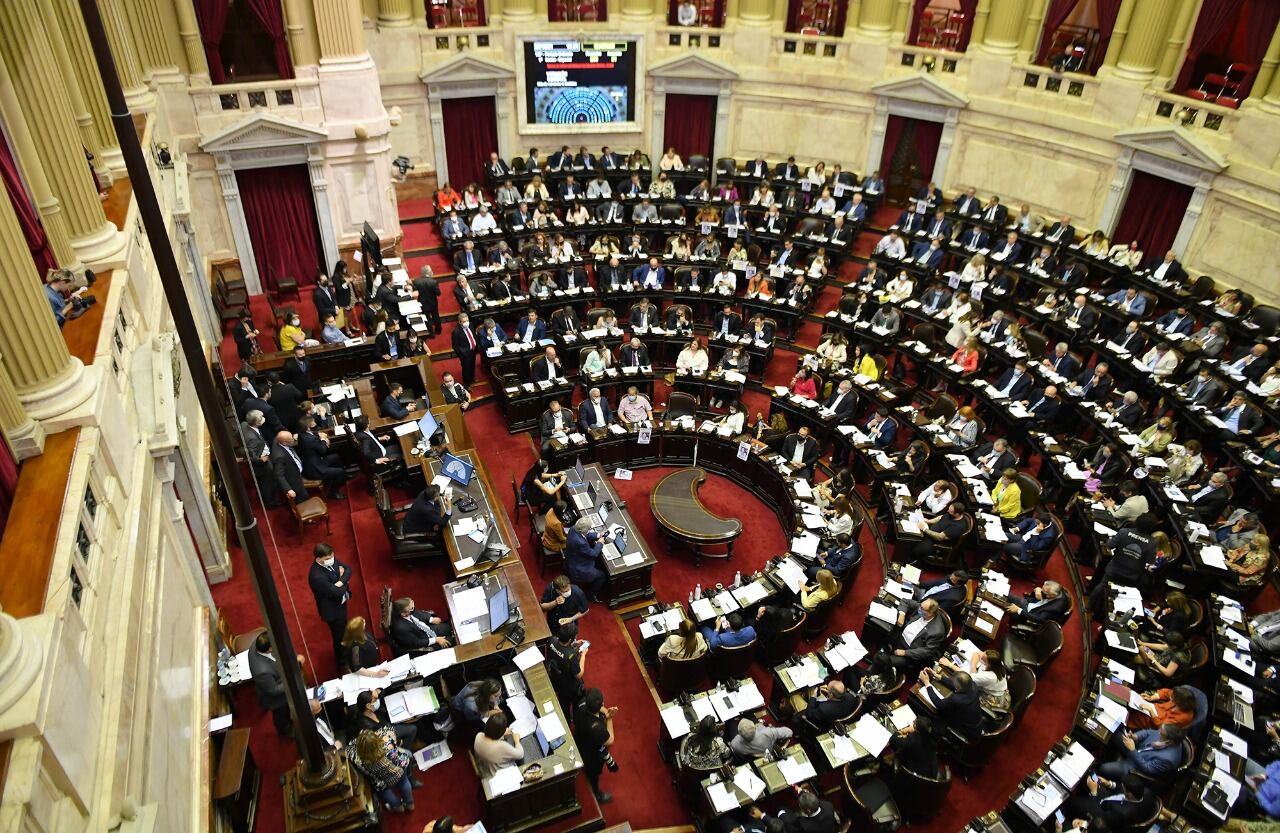 El jueves al mediodía comenzaría la sesión en la Cámara de Diputados.