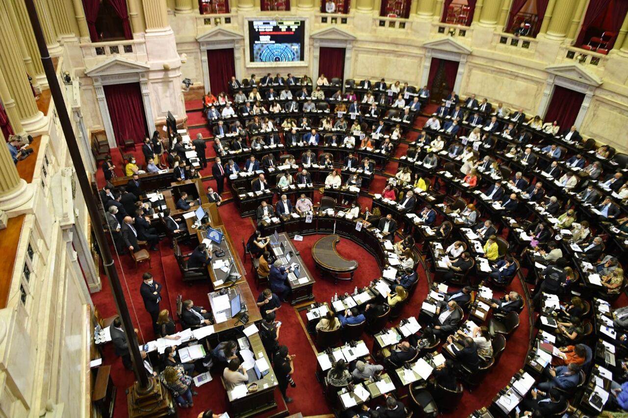 El jueves al mediodía comenzaría la sesión en la Cámara de Diputados.