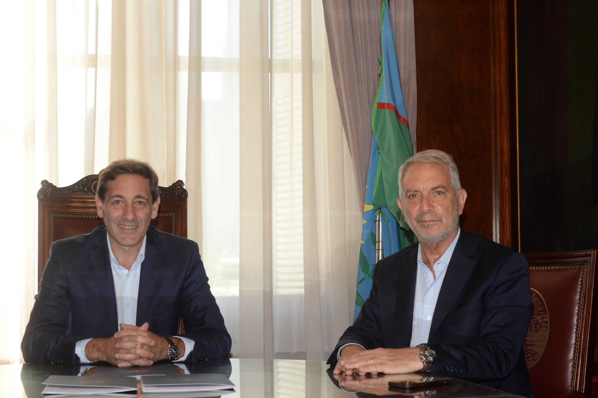 Alak junto a Garro en la única reunión previa al pase de mando.