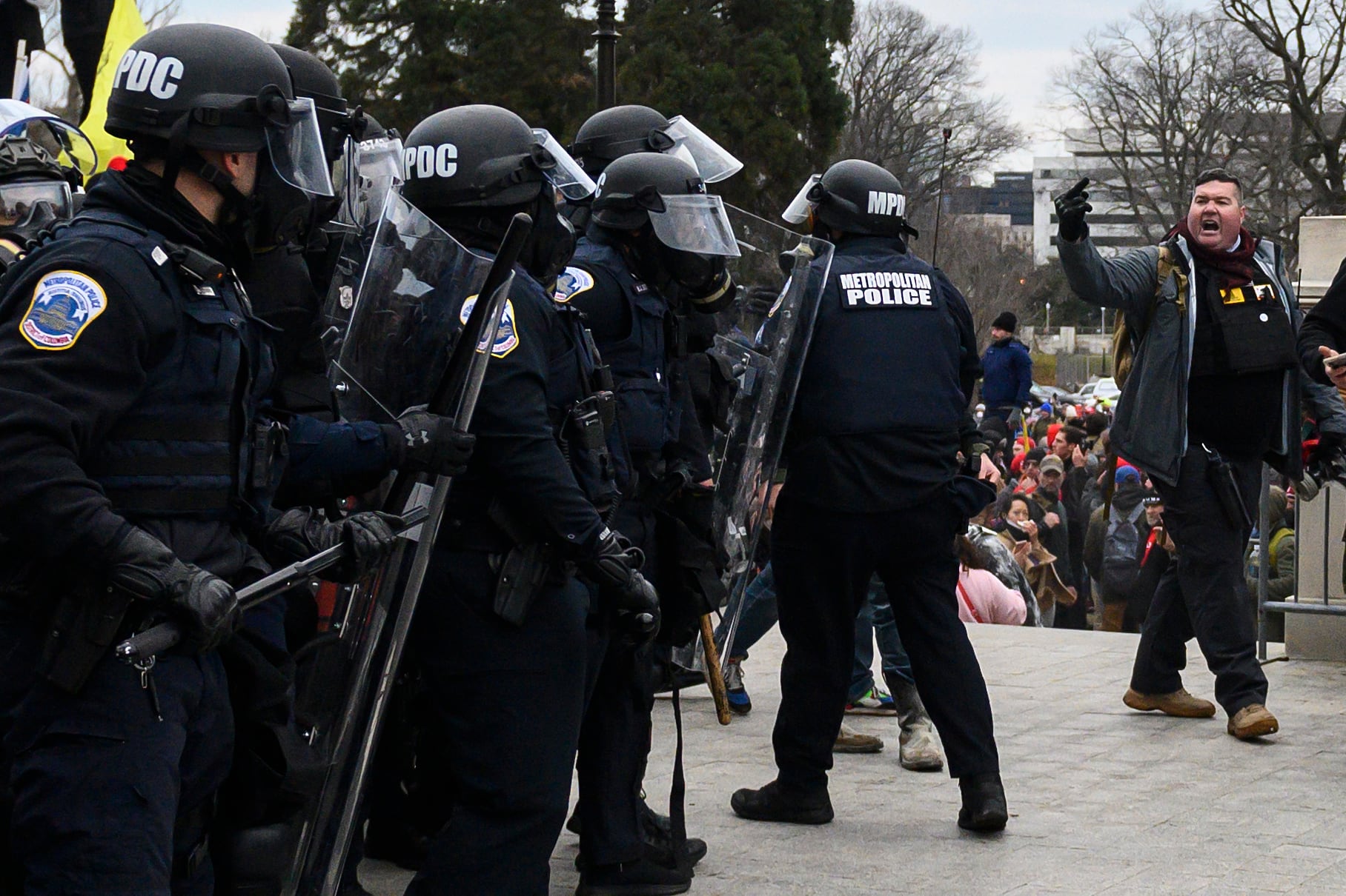 La muerte de un policía elevó a cinco el número de fallecidos por el asalto al Capitolio.