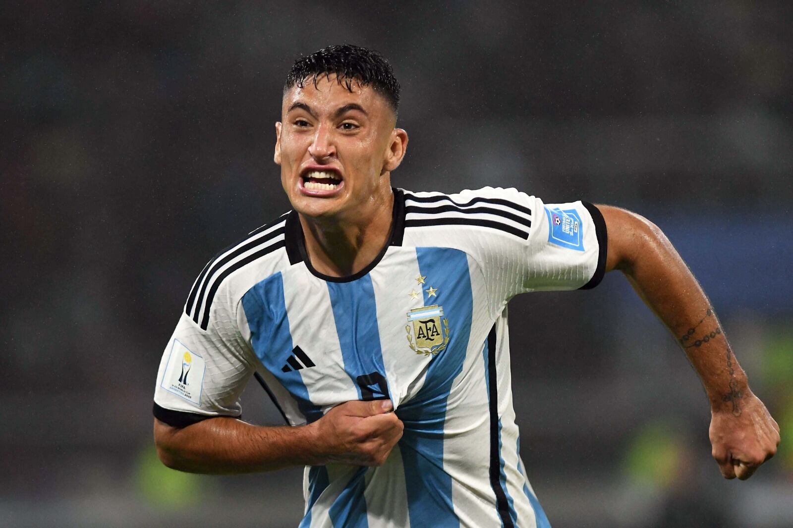 Véliz marcó el empate rápido, que sirvió para tranquilizar al equipo