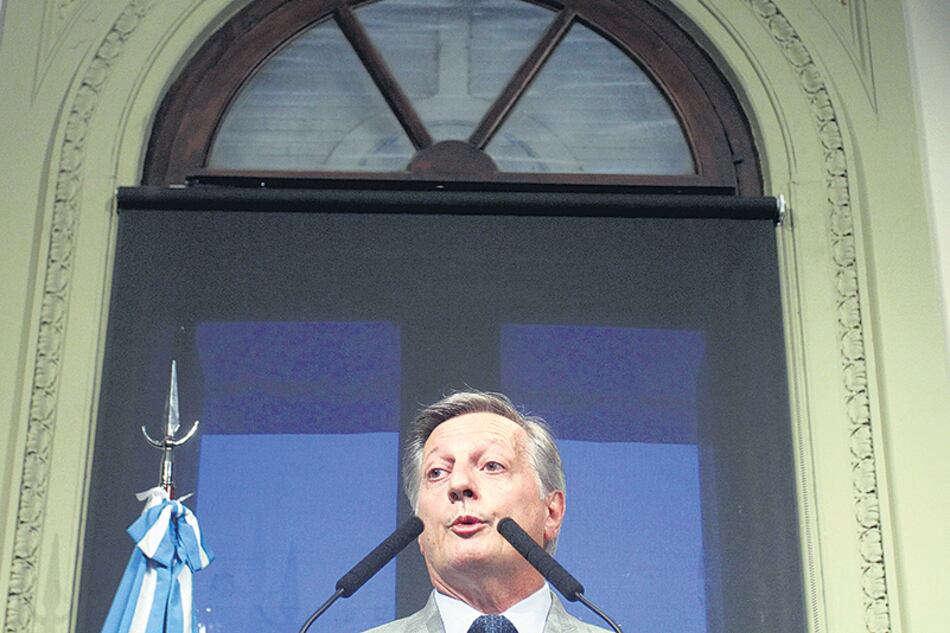 Juan José Aranguren, ministro de Energía, ex titular de Shell y un largo recorrido oculto entre islas.