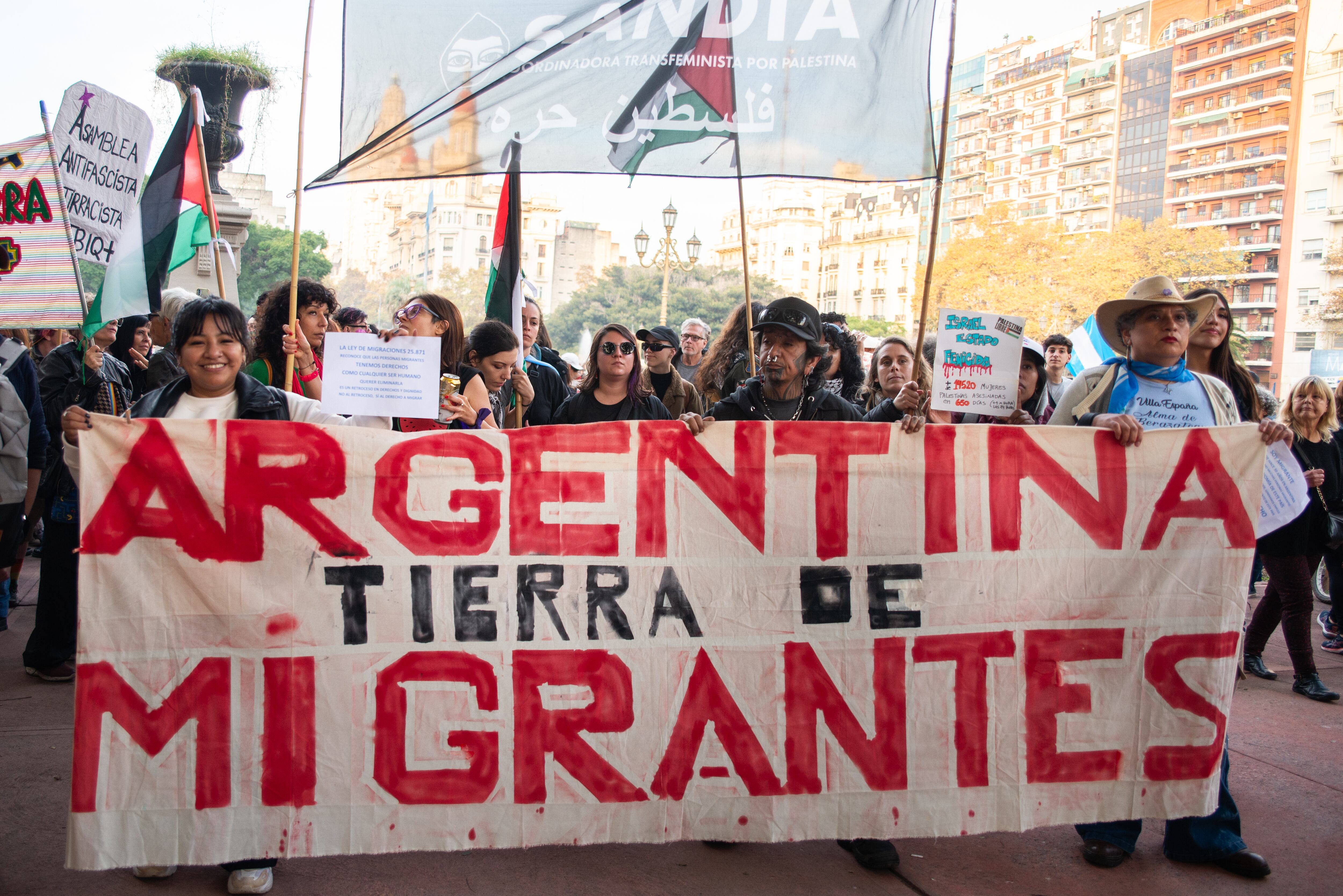 Migrantes movilizadas en la marcha del último 8 de marzo.