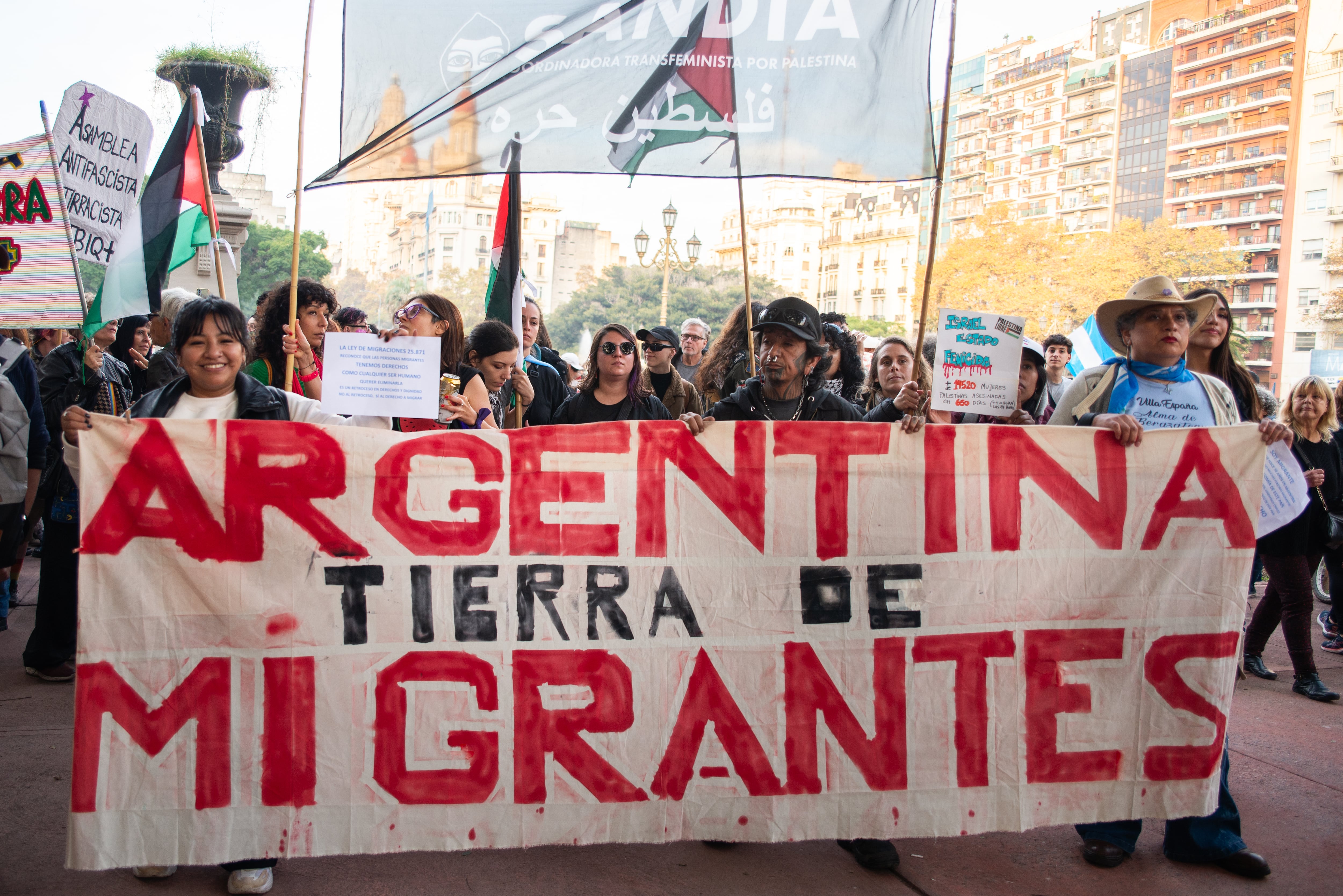 Migrantes movilizadas en la marcha del último 8 de marzo.
