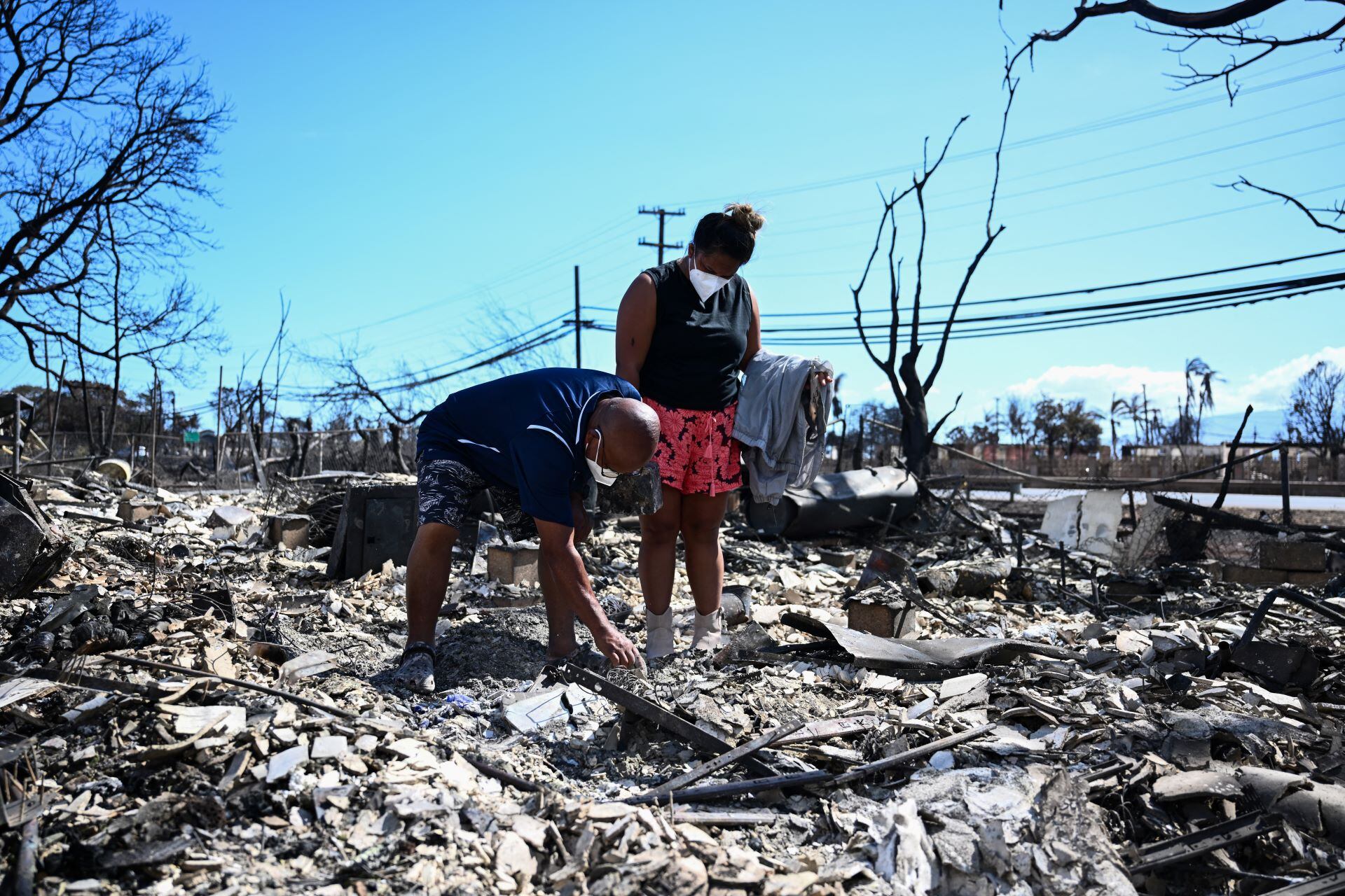 Miles de personas quedaron sin viviendas arrasadas por los incendios forestales en el archipélago.