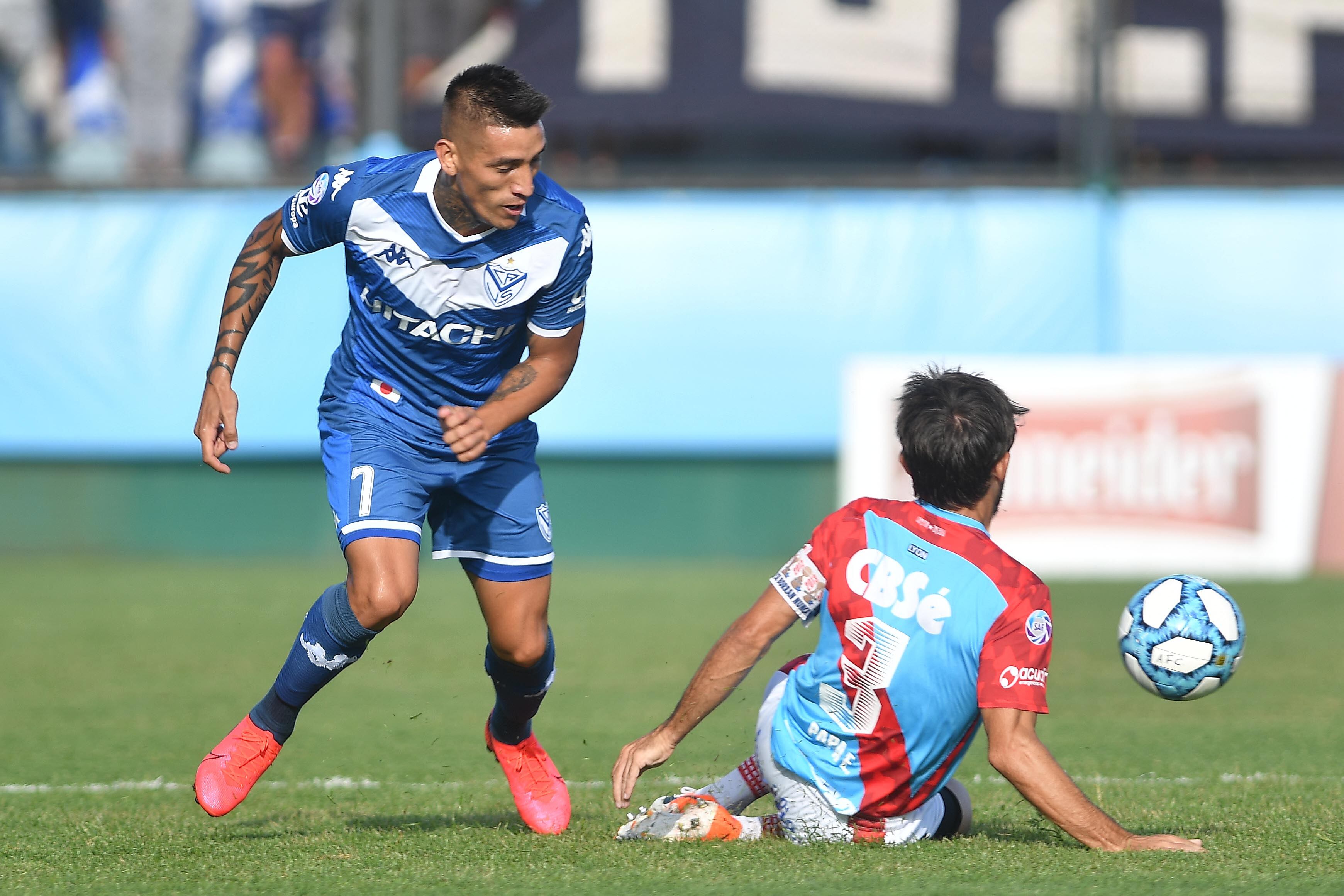 Ricardo Centurión, de buen arranque en Liniers.