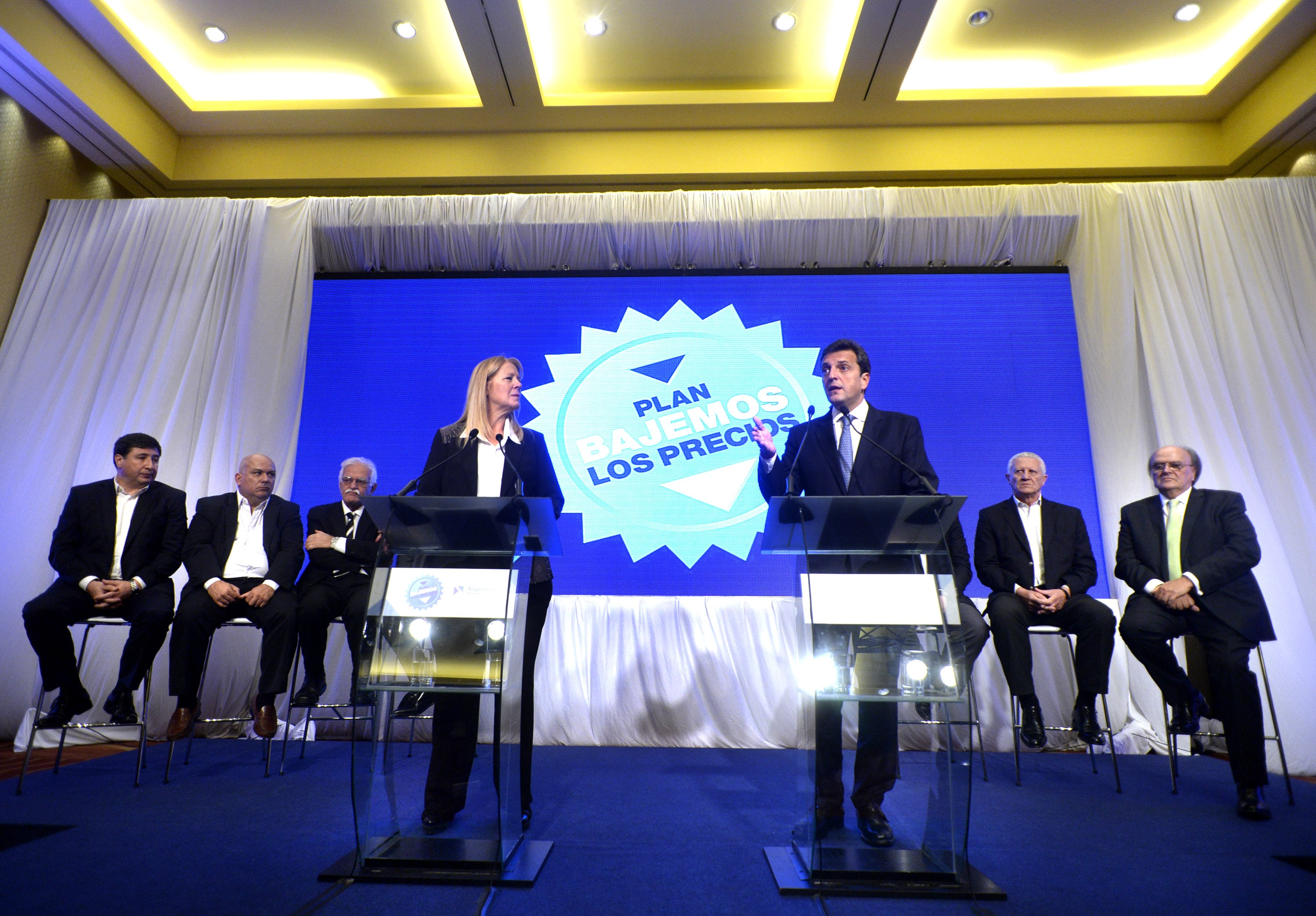 Massa y Stolbizer en un acto propio de una campaña electoral.