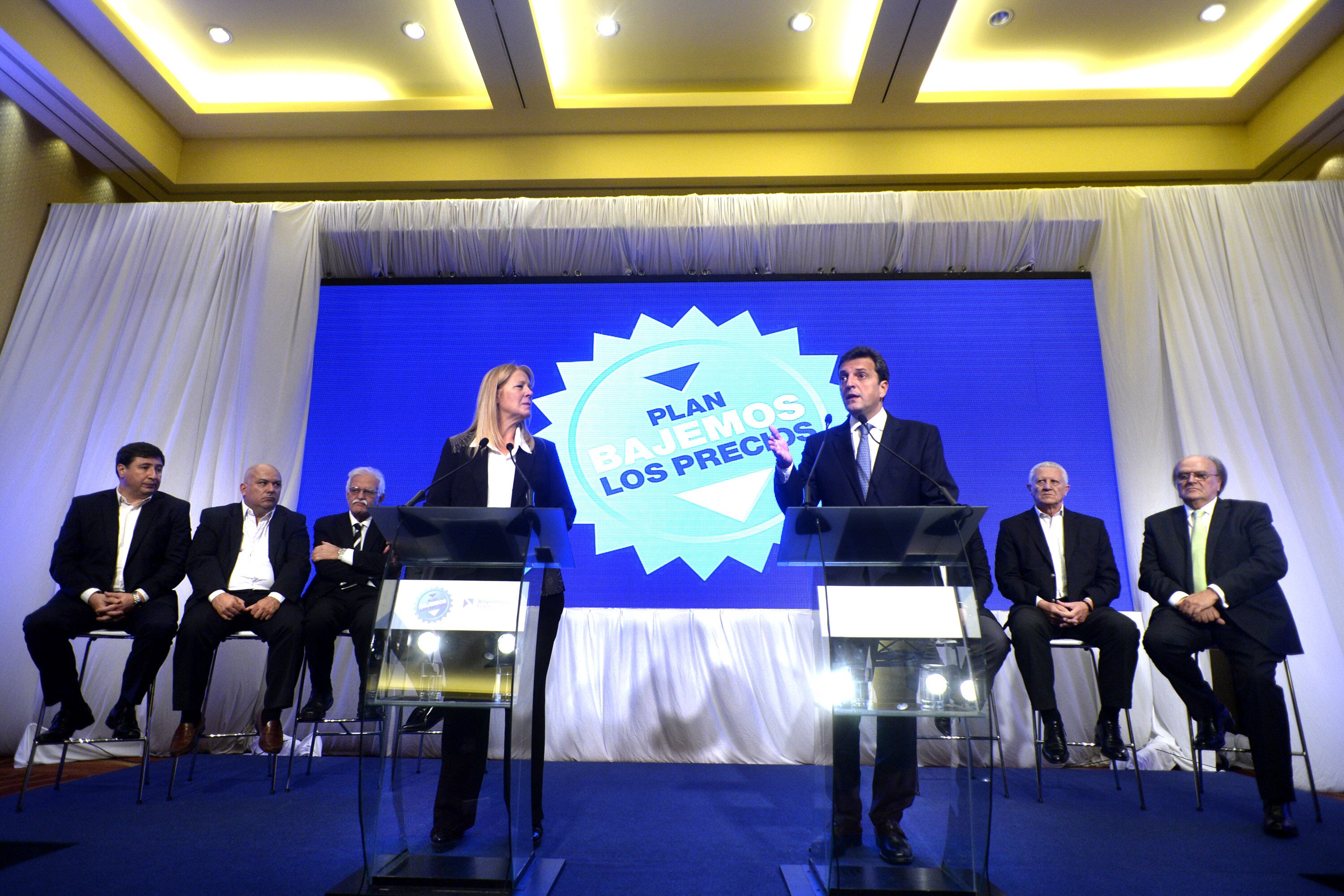 Massa y Stolbizer en un acto propio de una campaña electoral.