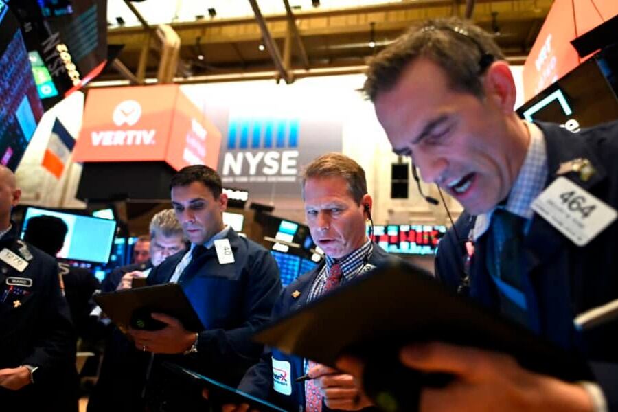 Las preocupaciones de Wall Street con el estallido de una crisis financiera de proporciones internacionales siguen latente.